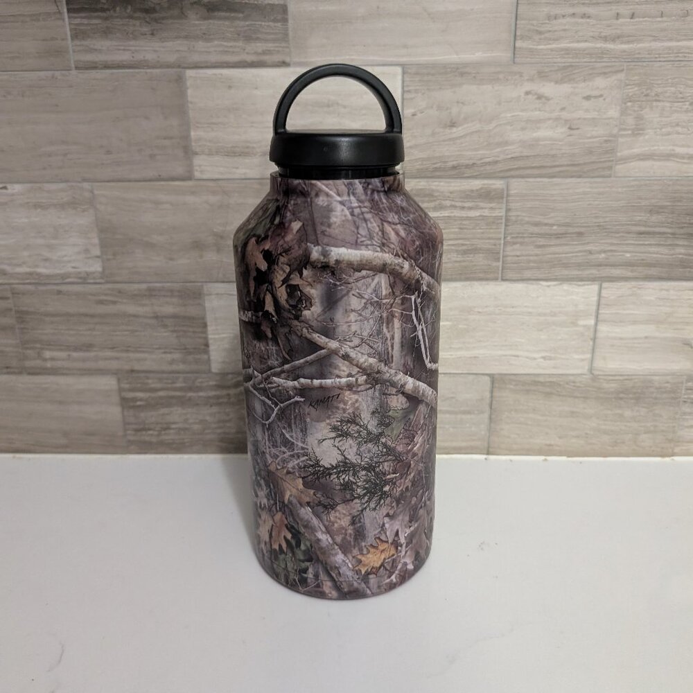 Rtic 64oz Thermos